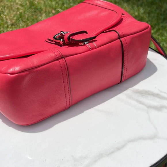 COACH Hadley Leather Field Bag - Picture 4 of 16